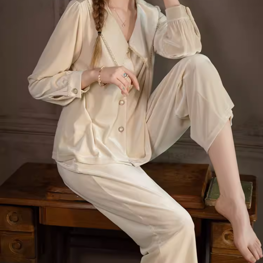 ゴージャスノーブルルームウェア