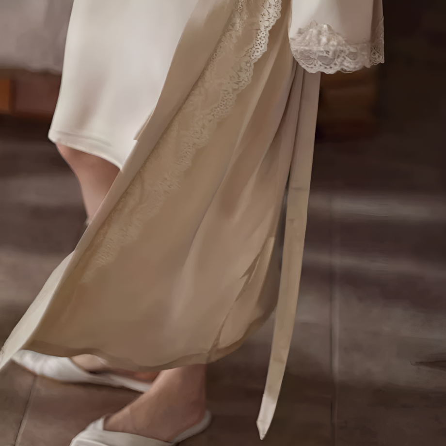 エレガントアイスシルクネグリジェ