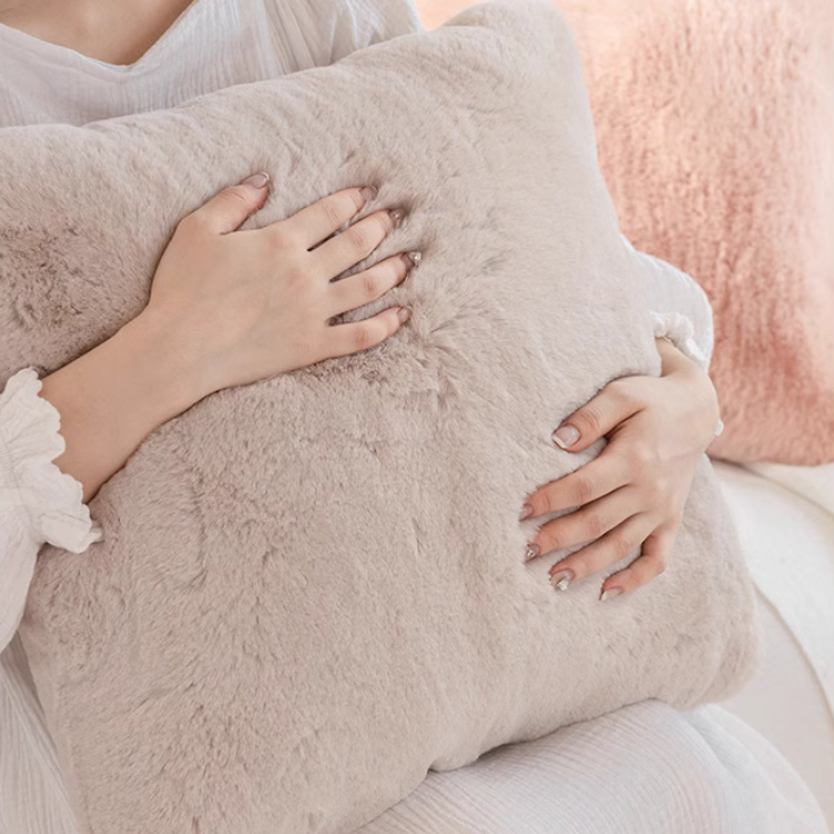 フルッフィーソフトファークッション