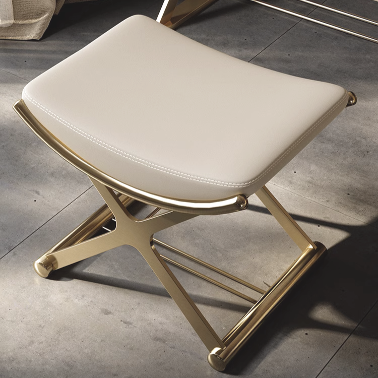 ラグジュアリーレザースツール