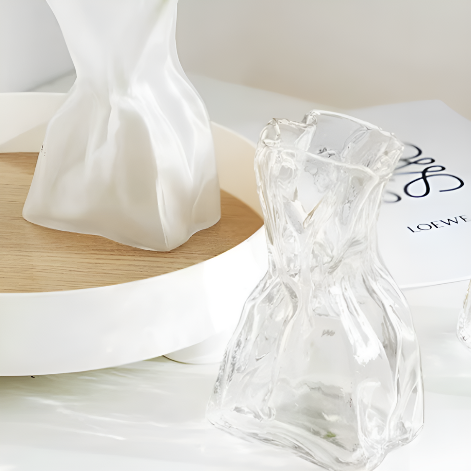 ホワイトガラスウェーブフラワーベース