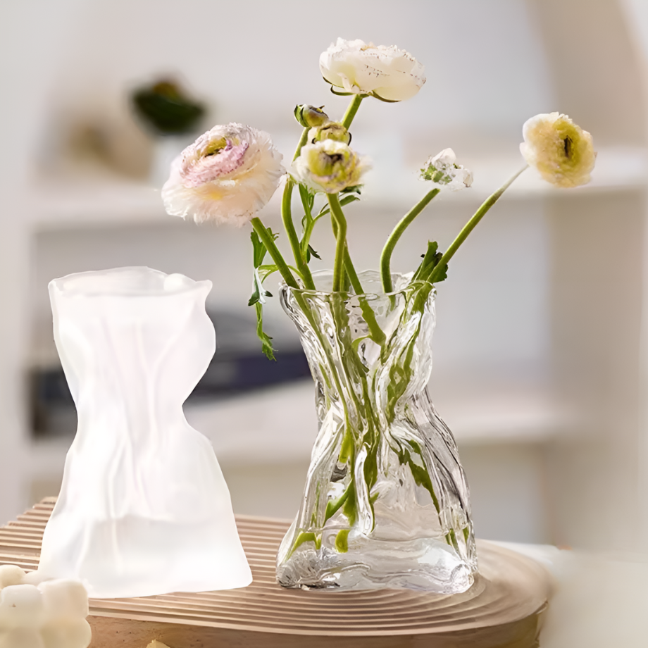 ホワイトガラスウェーブフラワーベース