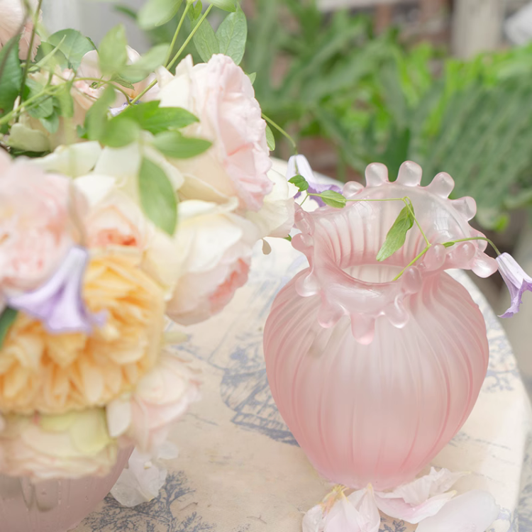 ユニークガラスフラワーベース