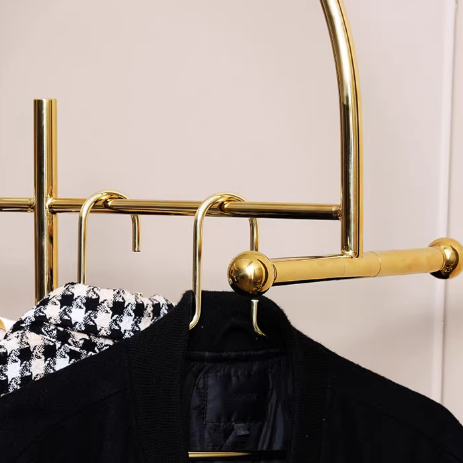 スタイリッシュスリムフロアコートラック