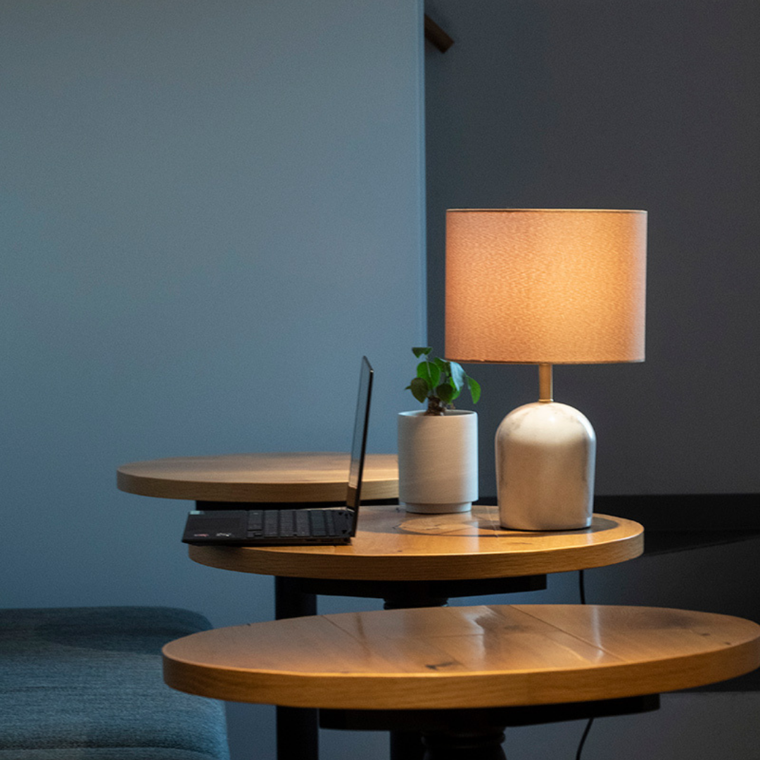 【即納】大理石シェードモダンテーブルランプ