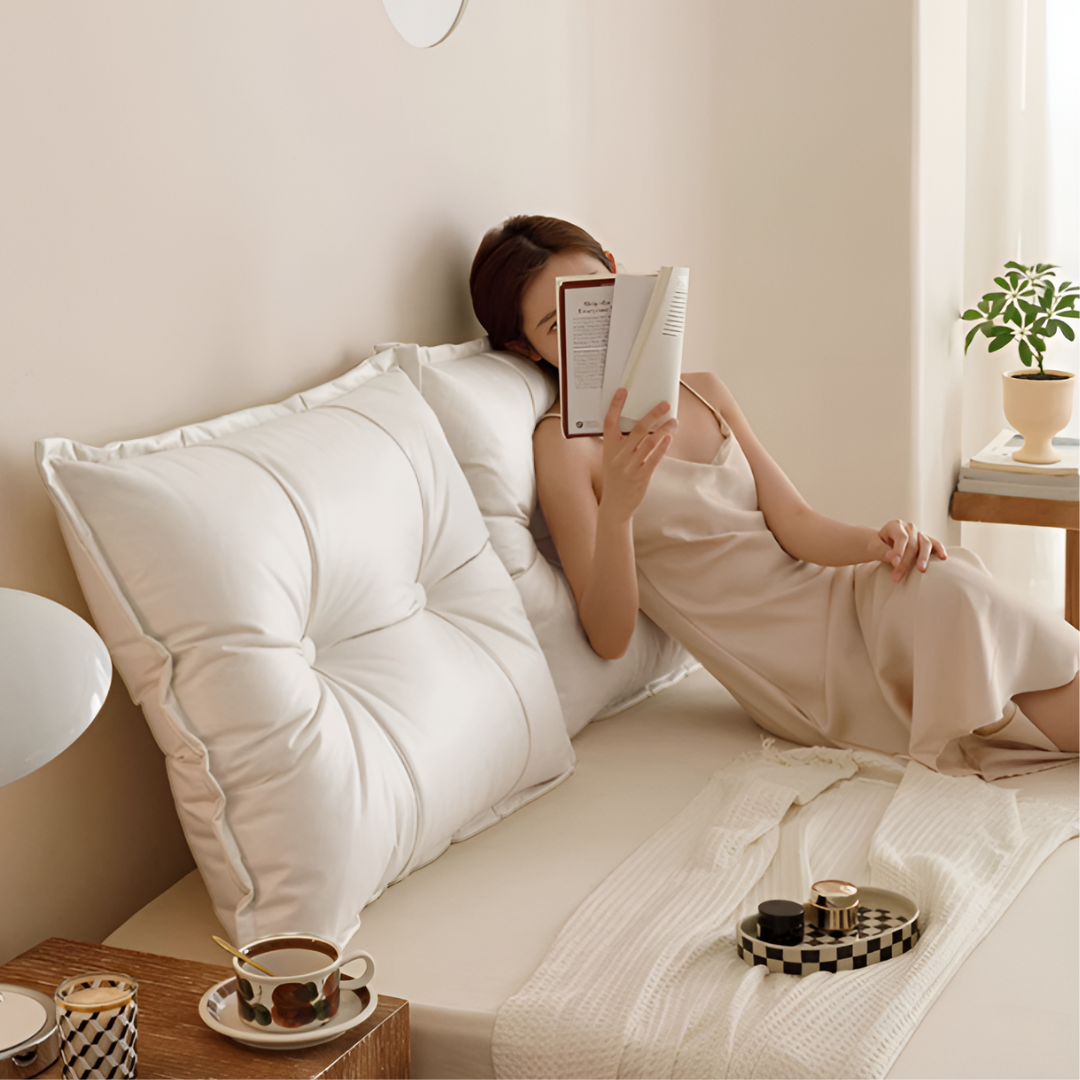 クラシッククラウドベッドサイドクッション