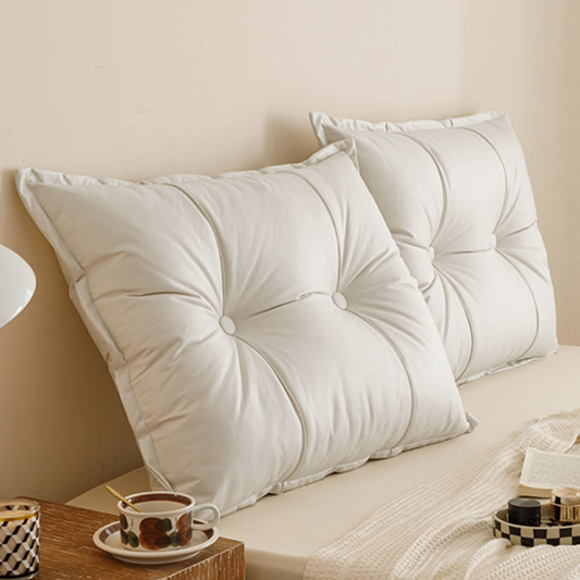 クラシッククラウドベッドサイドクッション