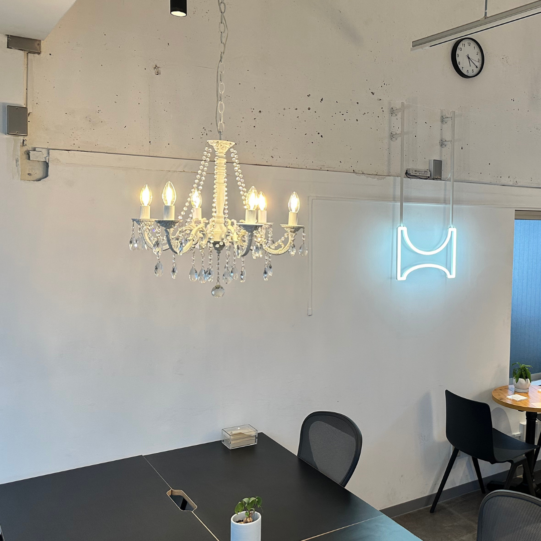 【即納】ホワイトアンティーククリスタルシャンデリア