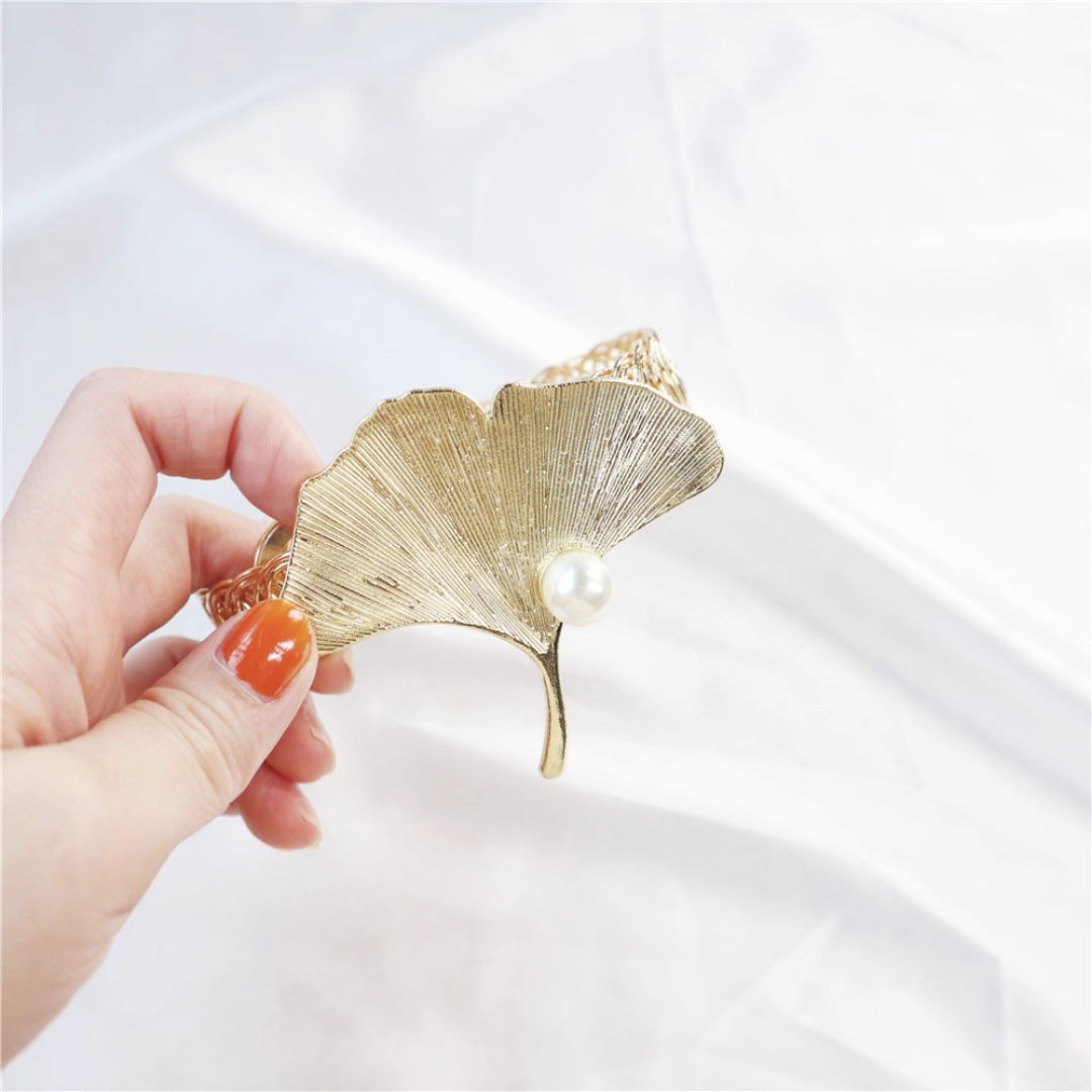 イチョウリーフゴールドカーテンバックル