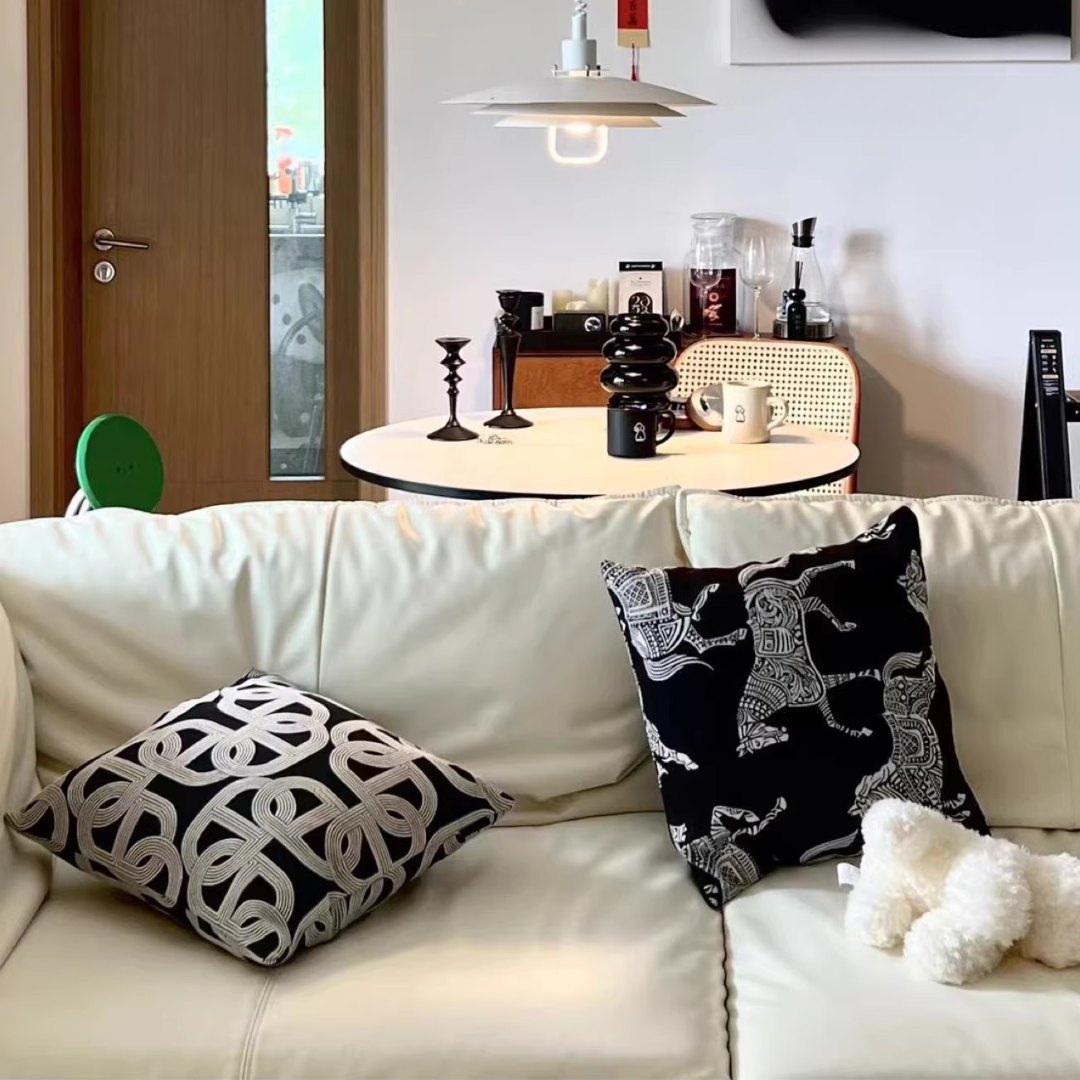 モノトーンモダンアクセントクッション