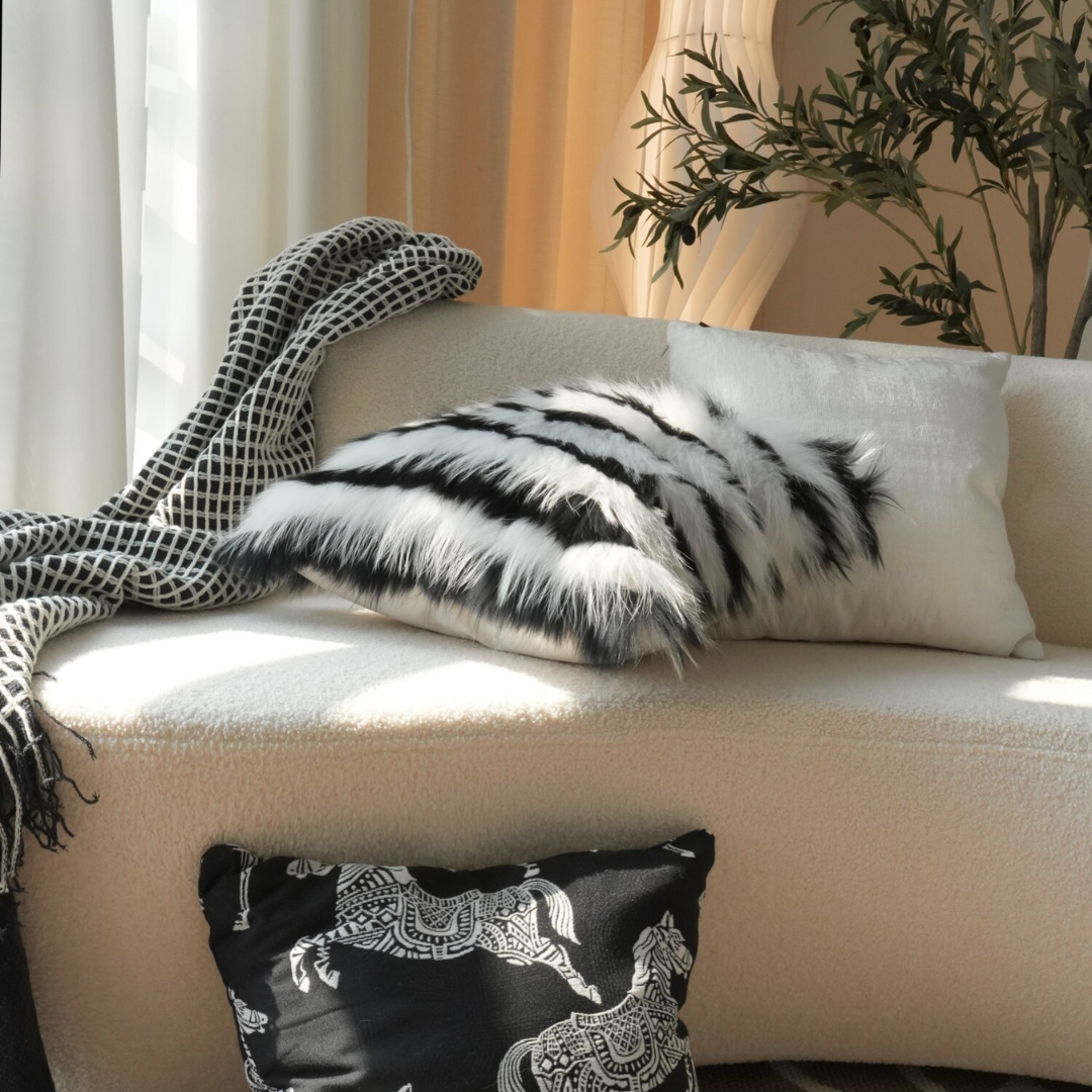 モノトーンラグジュアリークッション