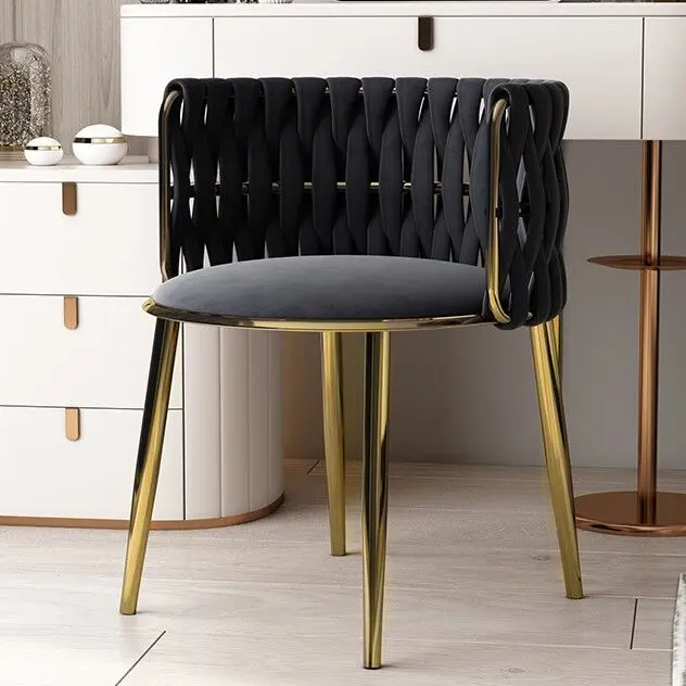 ノルディッククロス編みラウンドチェア