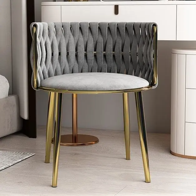 ノルディッククロス編みラウンドチェア