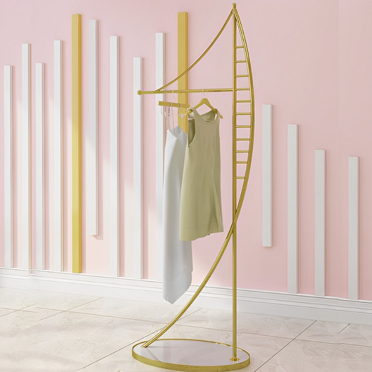 北欧風ゴールドハンガーラック