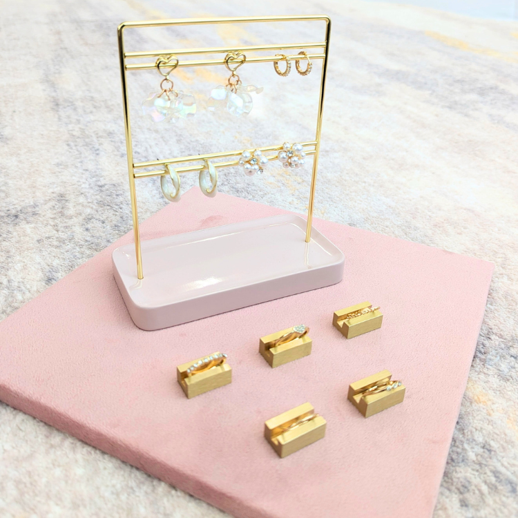 フェミニンアクセサリーディスプレイセット