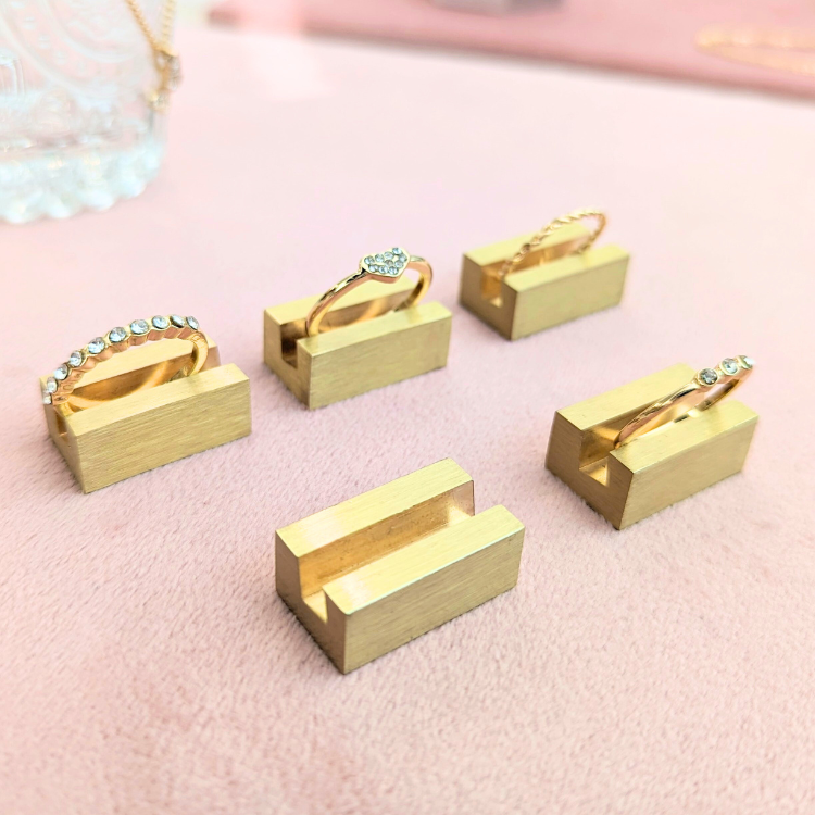 フェミニンアクセサリーディスプレイセット