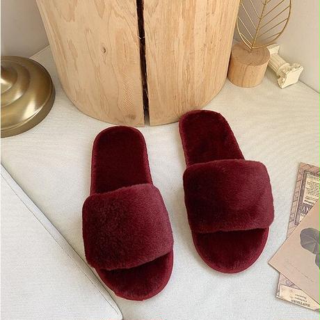 ファールームシューズ