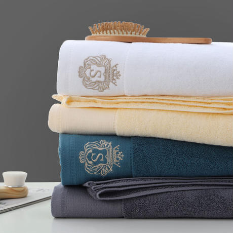 クラウンモチーフバスタオル