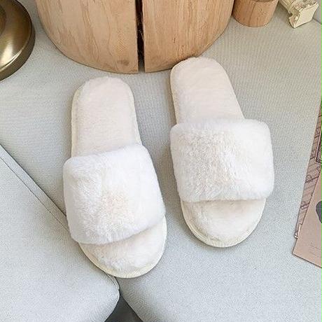 ファールームシューズ