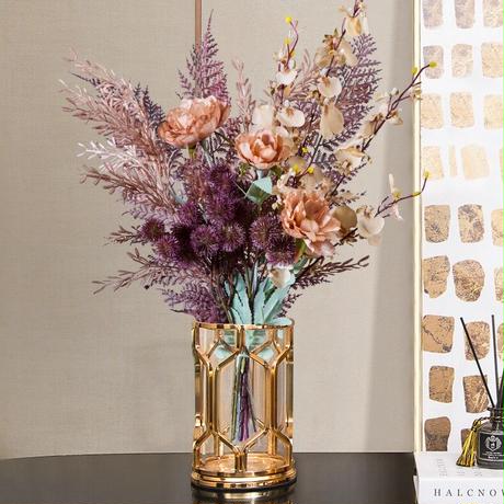 ゴールド×幾何学フレームベース