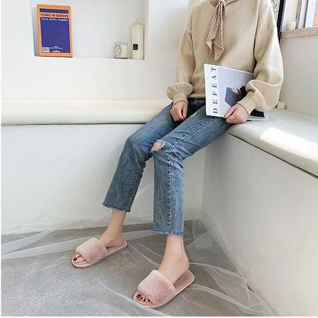 ファールームシューズ