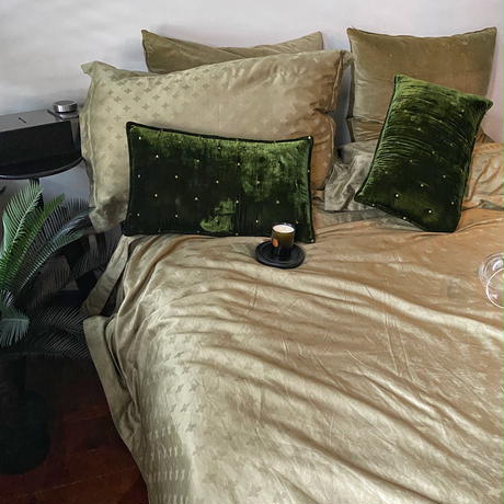 レトログリーンベルベットクッション