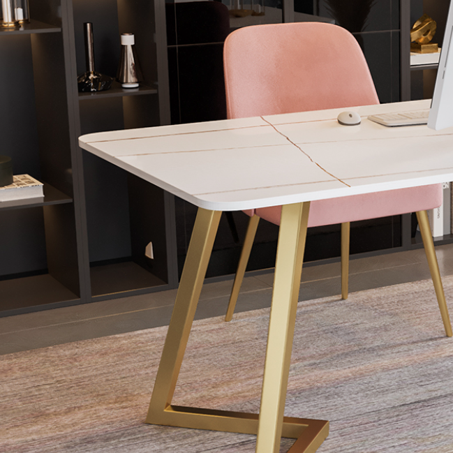 ゴールドスタイリッシュデスク