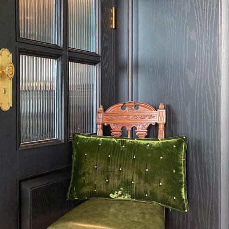 レトログリーンベルベットクッション