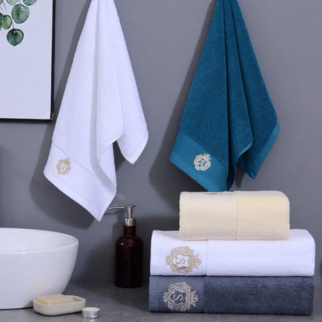 クラウンモチーフバスタオル